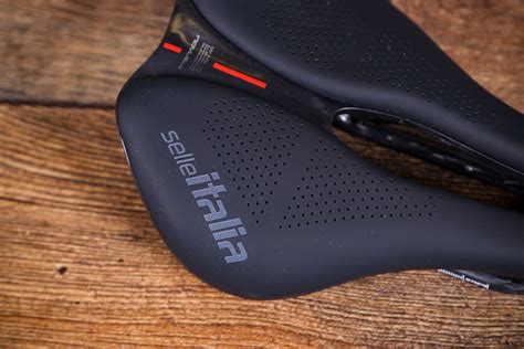 Review Selle Italia Novus Boost Evo Kit Carbonio Superflow Saddle