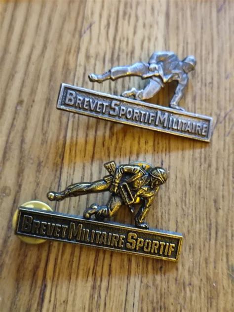 INSIGNE BREVET SPORTIF MILITAIRE Lot X2 Insignes Fabrication