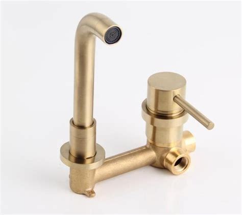 Modern Brass Wall Mounted Faucet – Warmly