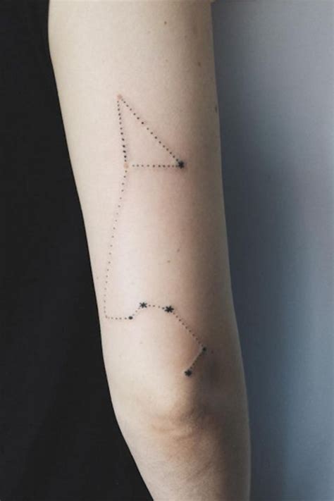 36 Astrology Tattoos That Are Out Of This World Astrology Tattoo Leo