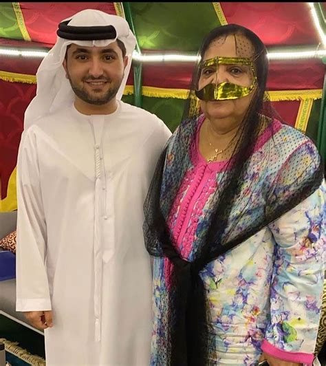 Maktoum Bin Saeed Bin Thani Al Maktoum Y Mama Noora Vía Mamanooora