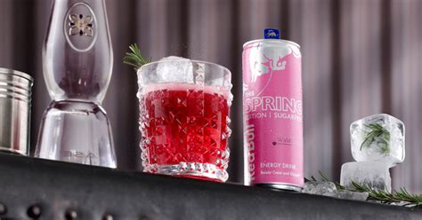 Red Bull® Launcht Red Bull Spring Edition Waldbeere Exklusiv Als Zuckerfreie Variante