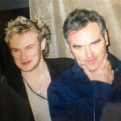 Pin By Maya On Older Moz Charming Man Awkward Pictures Morrissey