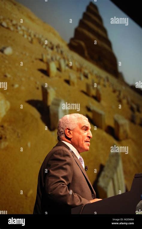 Zahi hawass hi-res stock photography and images - Alamy