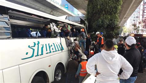 Choca Autobús Con Adultos De La Tercera Edad En Periférico Hay Un Muerto