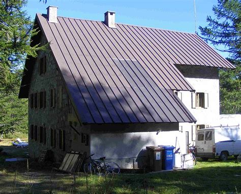 Rifugi E Siccit Sulle Alpi Occidentali C Chi Sceglie Di Aprire In