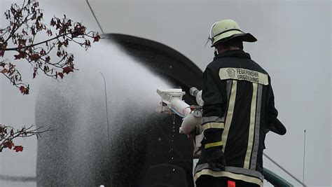 Millionenschaden durch Großfeuer in Fabrikhalle Abendzeitung München