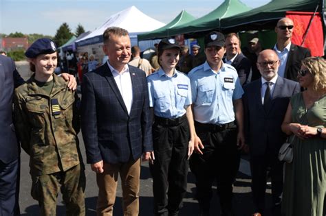 Piknik Wojskowy Przed Muzeum Bitwy Warszawskiej W Ossowie Radiomaryja Pl