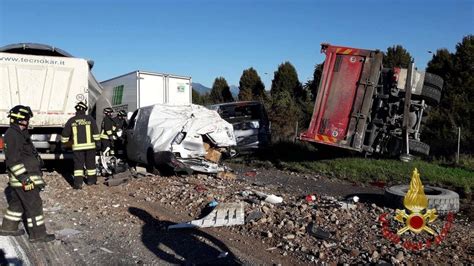 Incidente In A Chilometri Di Coda