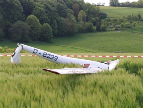 Segelflugzeug stürzt ab Pilot stirbt