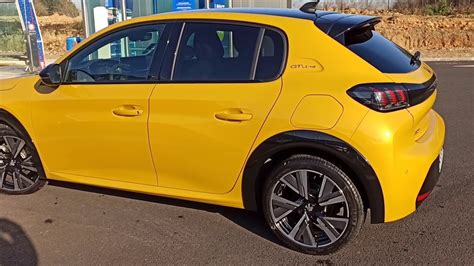 New Peugeot Gt Line Jaune Faro Youtube