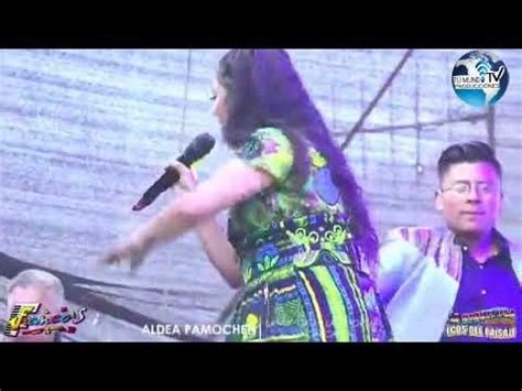 Sheily Lopez Con Traje Tipico Mix Selena Con Los Francos Concierto 01