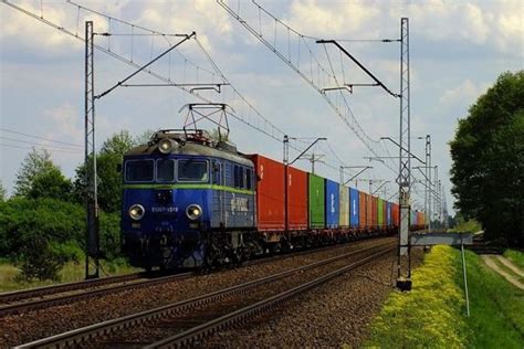 Intermodal i przewozy za granicą siłą napędową PKP Cargo Kurier Kolejowy