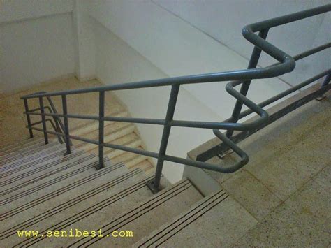 Bina Karya Las 082110099855 Railing Buildbesistainlesshandrailgedung