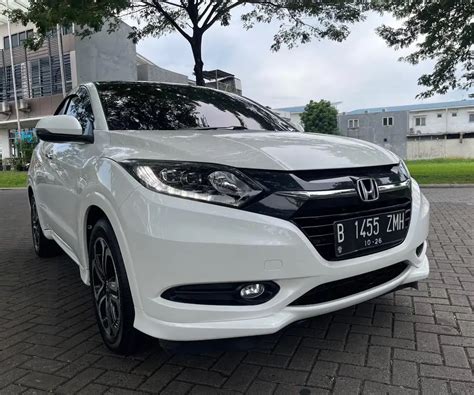 Honda HR V 1 8 PRESTIGE AT Matic 2015 Putih CVT HRV RS 2016 Sunroof