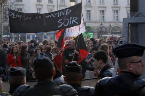 Tours Incidents En Marge De La Manif Anti FN Samedi 15 Janvier