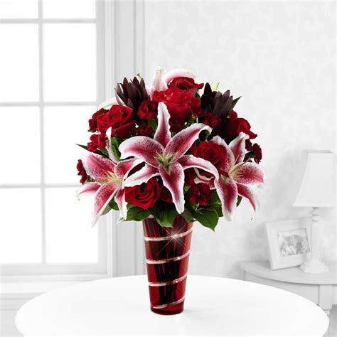 The Ftd® Lasting Romance® Bouquet 7999 Parkers Flowers 1825tamiami Trail Un Valentines