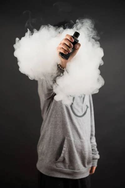 Men vape Stock Photos, Royalty Free Men vape Images | Depositphotos