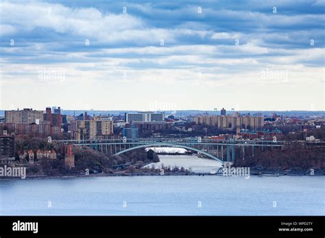 Bronx River Water Park Hi Res Stock Photography And Images Alamy