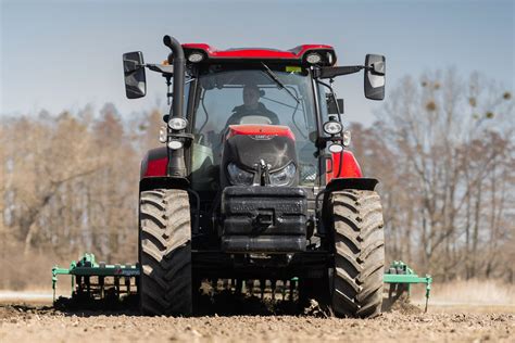 NOUL CASE IH MAXXUM CU SISTEM DE GHIDARE MANUALĂ T LINE PRO TRACK