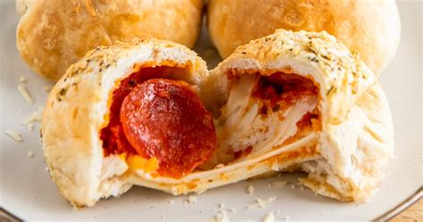 Pepperoni Pizza Bombs Easy Dinner Ideas