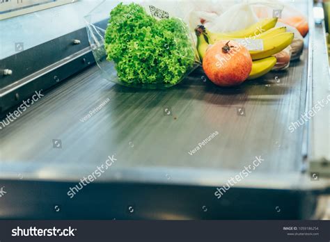 17 681 Grocery Checking Images Stock Photos Vectors Shutterstock