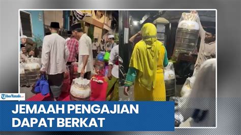 Viral Acara Syukuran Jemaah Pengajian Dapat Berkat Sangkar Burung