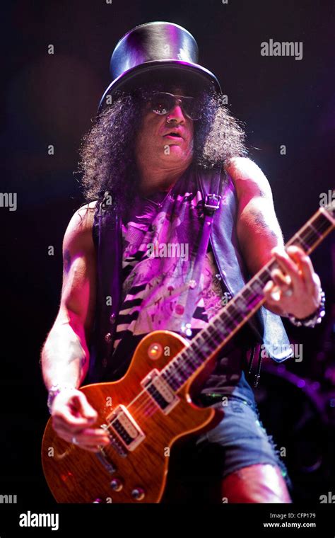 Slash live concert hi-res stock photography and images - Alamy