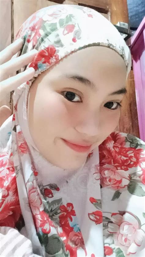 Pin Oleh Riri Di Mukena Jilbab Cantik Gaya Korea Foto Gadis Cantik