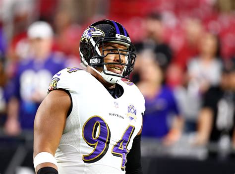 WATCH: Ravens' Carl Davis surprised mother with BMW