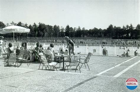 Zwembad Emmen Jaartal Tot Foto S Serc Ghost Chair Dres