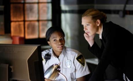 Fringe Season 2 Episode 6: "Earthling" Photos - TV Fanatic