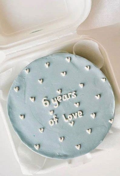 50 Cute Minimalist Buttercream Cakes Blue Anniversary Cake