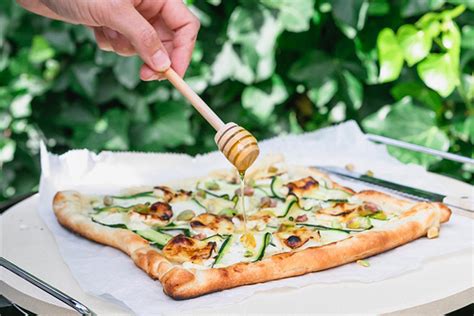 Torta Salata Con Zucchine Brie E Miele Ricette Cadac