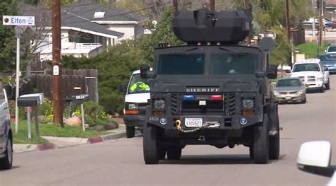 5 Hour Standoff Ends With Santee Man In Handcuffs Fox 5 San Diego And Kusi News