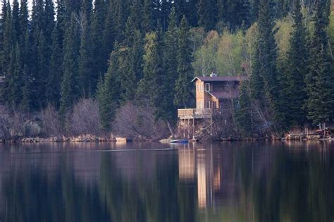 The Best and Most Popular Fishing Lodges in America - Wide Open Spaces