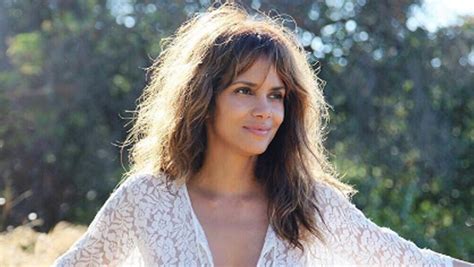 Halle Berry I U 50 Toj Izgleda Fenomenalno Show Cafe Hr