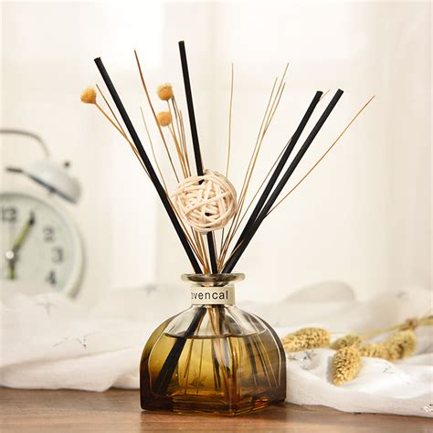 Reed Oil Diffusers With Natural Sticks Glass Bottle And Scented Oil