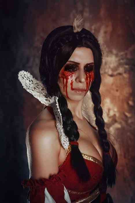 Philippa Eilhart Witcher Cosplay Is Steamy Sexy And Slightly Horrifying