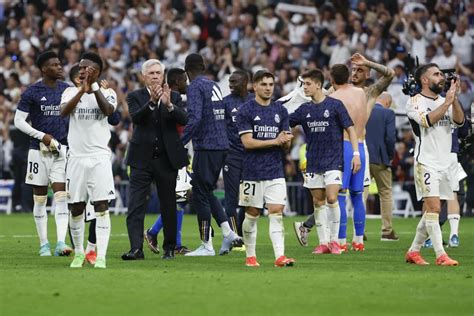 El Real Madrid Recibir Finalmente El Trofeo De Campe N En El Bernab U