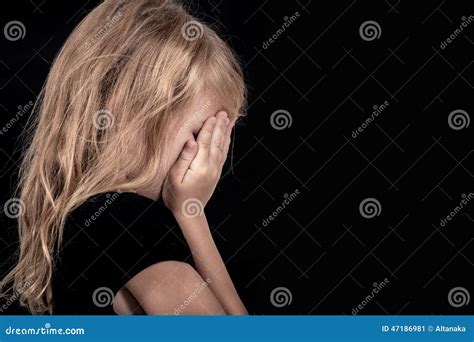 Portrait De Petite Fille Blonde Triste Image Stock Image Du Gosse