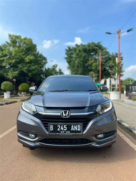 Honda HRV Prestige Sunroof 2016 Mobil Bekas 916381059