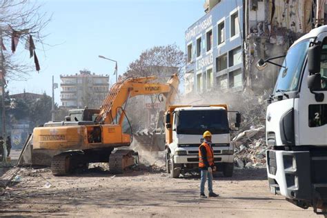 89 kişiye mezar olmuştu Galeria Sitesi nin müteahhitlerine istenen