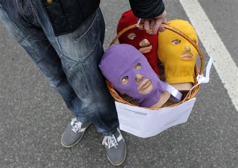 Vladimir Poutine a toujours peur des Pussy Riot Libération