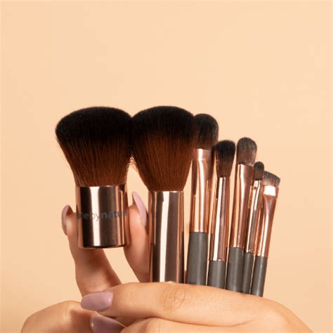 Enhance Your Beauty With Nude By Nature Brush Set