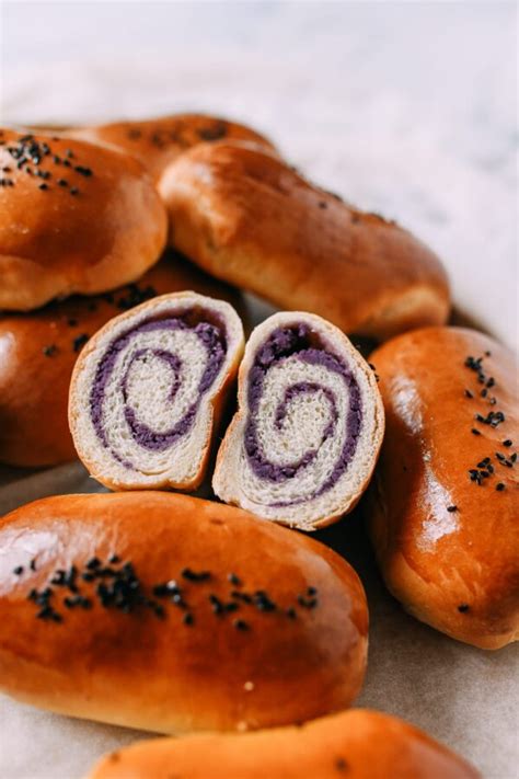 Ube Bun Recipe Fluffy Milk Bread W Sweet Purple Yam The Woks Of Life