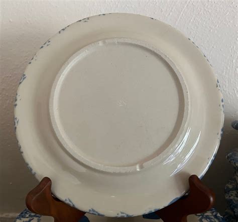 The history and manufacturing process of authentic roseville spongeware 24