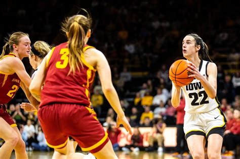 Iowa Basketball: Best photos of the Hawkeyes’ Iowa State sweep