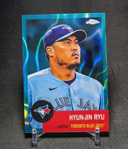 Hyun Jin Ryu Aqua Lava Refractor Topps Chrome Platinum