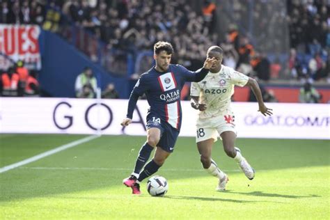 Composition De PSG Rennes Paris Avec Bernat Gouiri Sur Le Banc